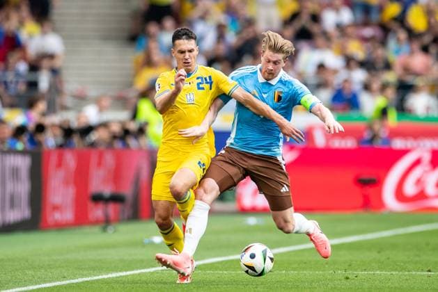 UEFA EURO 2024 Ukraine Belgium 26 06 2024 Oleksandr Tymchyk Ukraine, 24 , Kevin De Bruyne Belgium, 7 UEFA EURO 2024 Ukraine Belgium Stuttgart Stadion, Stuttgart 26 06 2024 Copyright: xBEAUTIFULxSPORTS Buriakovx
