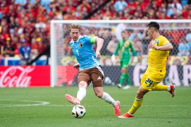 Kevin de Bruyne Belgium, 07 in duel with Oleksandr Tymchyk Ukraine, 24 , GER, Ukraine UKR vs Belgium BEL , European Football Championship, UEFA EURO 2024, Group E, Matchday 3, 26 06 2024 GER, Ukraine UKR vs Belgium BEL , European Football Championship, UEFA EURO 2024, Group E, Matchday 3, 26 06 2024 Stuttgart Copyright: xEibner-Pressefoto Memmlerx EP_MMR