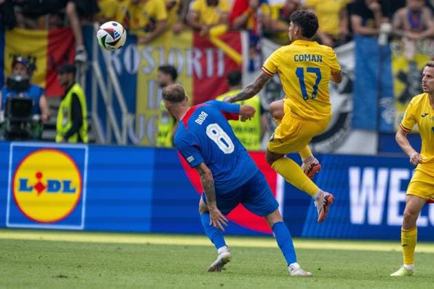 GER, EURO 2024, Group E, Slovakia SVK vs Romania ROU 26 06 2024, Frankfurt Arena, Frankfurt, GER, EURO 2024, Group E, Slovakia SVK vs Romania ROU In the picture Ondrej Duda Slovakia SVK, 08 Florine Coman Romania ROU, 17 in duel, duel, dynamics, action, action, game scene nordphotoxGmbHxx xDenkinger nph00015