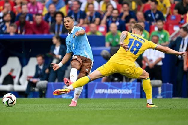 240626 EURO2024 UKRAINE VS BELGIUM Youri Tielemans (8) of Belgium pictured in action with defending Volodymyr Brazhko (18) of Ukraine during a soccer game between the national teams of Ukraine and Belgium, called the Red Devils on the third matchday in Group E in the group stage of the UEFA EURO, EM, Europameisterschaft,Fussball 2024 tournament , on Wednesday 26 June 2024 in Stuttgart , Germany . PHOTO SPORTPIX David Catry STUTTGART GERMANY  Copyright: xx 469906
