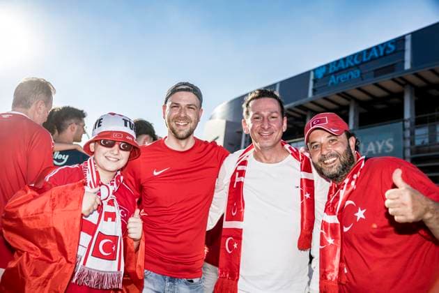 Turkish football fans, UEFA EURO, EM, Europameisterschaft,Fussball 2024, Hamburg, Germany Hamburg, Germany. 26th, June 2024. Football fans of Turkey arrive at the stadium for the UEFA Euro 2024 match in Group F between Czechia and Turkey at Volksparkstadion in Hamburg. Hamburg Germany  Copyright: xGonzalesxPhoto LassexLagonix