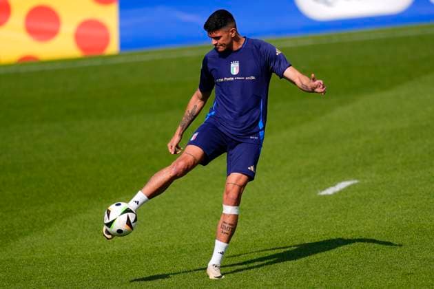 Italy& x2019;s Raoul Bellanova during training session at the base camp in Iserlohn on June 26, 2024, UEFA EURO, EM, Europameisterschaft,Fussball 2024, Iserlohn, Germany - - Soccer .  Copyright: xFabioxFerrari LaPressex