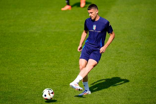 Italy& x2019;s Alessandro Buongiorno during training session at the base camp in Iserlohn on June 26, 2024, UEFA EURO, EM, Europameisterschaft,Fussball 2024, Iserlohn, Germany - - Soccer .  Copyright: xFabioxFerrari LaPressex