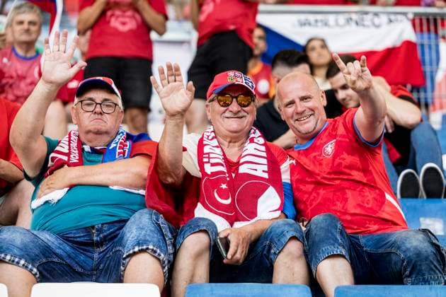Czechia v Turkey, UEFA EURO, EM, Europameisterschaft,Fussball 2024, Hamburg, Germany Hamburg, Germany. 26th, June 2024. Football fans of Turkey seen on the stands before the UEFA Euro 2024 match in Group F between Czechia and Turkey at Volksparkstadion in Hamburg. Hamburg Germany  Copyright: xGonzalesxPhoto LassexLagonix