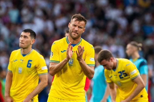Andrii Yarmolenko Ukraine, 07 , Taras Stepanenko Ukraine, 06 , Vladyslav Vanat Ukraine, 25 is disappointed with the draw and elimination from the tournament, GER, Ukraine UKR vs Belgium BEL , European Football Championship, UEFA EURO 2024, Group E, Matchday 3, 26 06 2024 GER, Ukraine UKR vs Belgium BEL , European Football Championship, UEFA EURO 2024, Group E, Matchday 3, 26 06 2024 Stuttgart Copyright: xEibner-Pressefoto Memmlerx EP_MMR