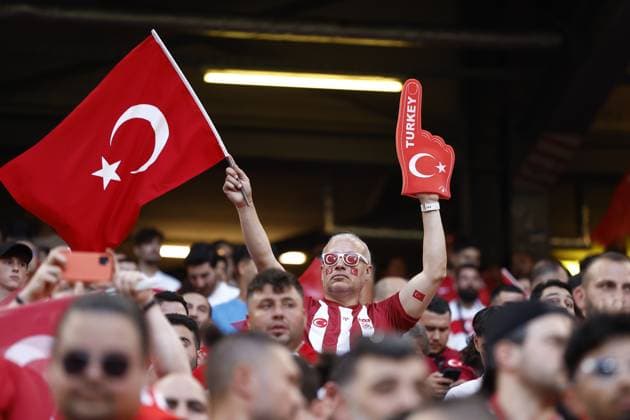 HAMBURG, Volksparkstadium ,26-06-2024 , European Football Championship Euro2024, Group stage match no.36 between Czechia and Turkiye, Turkiye fans Czechia - Turkiye (Euro2024)  x25605659x Copyright: