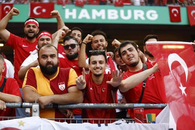 HAMBURG, Volksparkstadium ,26-06-2024 , European Football Championship Euro2024, Group stage match no.36 between Czechia and Turkiye, Turkiye fans Czechia - Turkiye (Euro2024)  x25605675x Copyright:
