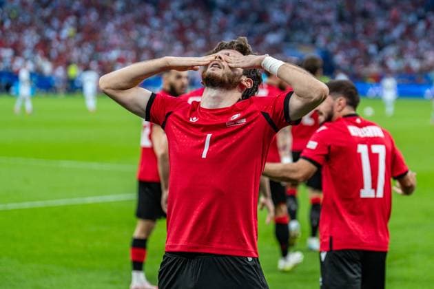 Goal for 1 0 by Khvicha Kvaratskhelia Georgia, 7 Georgia vs Portugal, Men, Football, Matchday 3, EURO 2024, 26 06 2024, European Championship, Group F Georgia vs Portugal, Men, Football, Matchday 3, EURO 2024, 26 06 2024, European Championship, Group F Gelsenkirchen Copyright: xEibner-Pressefoto BahhoxKarax EP_GEO