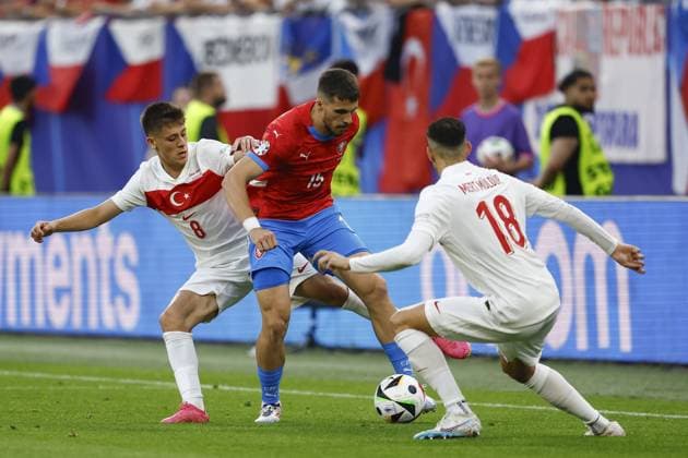 HAMBURG, Volksparkstadium ,26-06-2024 , European Football Championship Euro2024, Group stage match no.36 between Czechia and Turkiye, (L-R) Turkiye player Arda Guler, Czechia player David Jurasek, Turkiye player Mert Muldur Czechia - Turkiye (Euro2024)  x25606009x Copyright: