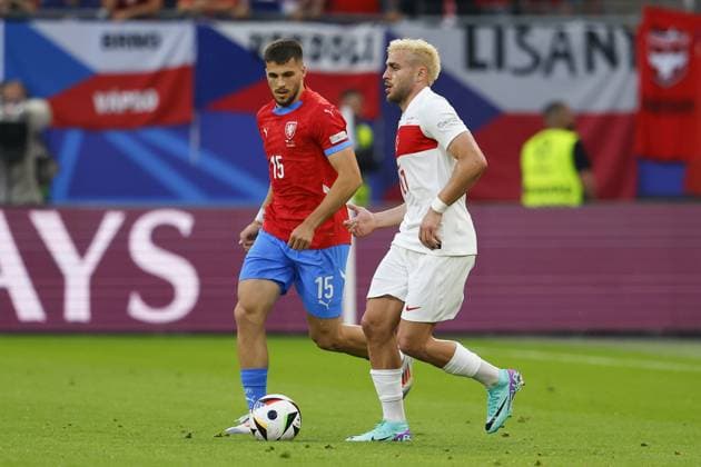 HAMBURG, Volksparkstadium ,26-06-2024 , European Football Championship Euro2024, Group stage match no.36 between Czechia and Turkiye, (L-R) Czechia player David Jurasek, Turkiye player Baris Yilmaz Czechia - Turkiye (Euro2024)  x25606012x Copyright: