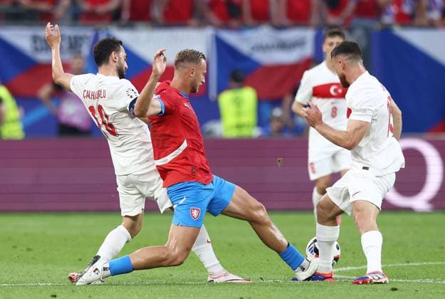 Antonin Barak of Czechia fouls Salih Ozcan of Turkiye which results in a red card Czechia v Turkiye, UEFA European Championship, EM, Europameisterschaft 2024, Group F, Football, Volksparkstadion, Hamburg, Germany - 26 Jun 2024 EDITORIAL USE ONLY No use with unauthorised audio, video, data, fixture lists, club league logos or live services. Online in-match use limited to 120 images, no video emulation. No use in betting, games or single club league player publications. Copyright: xMattxWest Shutterstockx 14555612al