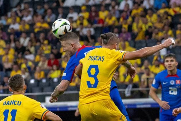 GER, EURO 2024, Group E, Slovakia SVK vs Romania ROU 24 06 2024, Frankfurt Arena, Frankfurt, GER, EURO 2024, Group E, Slovakia SVK vs Romania ROU In the picture Juras Kucka Slovakia SVK, 19 George Puscas Romania ROU, 24 header header duel dynamics, action, action, game scene penalty area scene nordphotoxGmbHxx xDenkinger nph00015