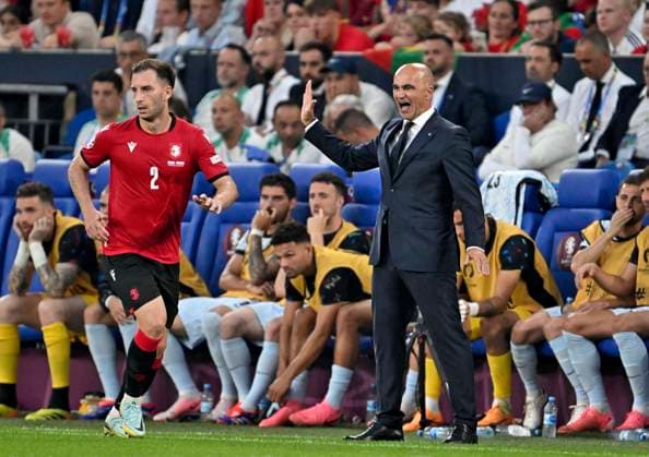 26 06 2024, Football UEFA EURO 2024, Preliminary round, Matchday 3, Georgia Portugal, in the Arena AufSchalke Gelsenkirchen, Roberto Martinez Portugal dissatisfied