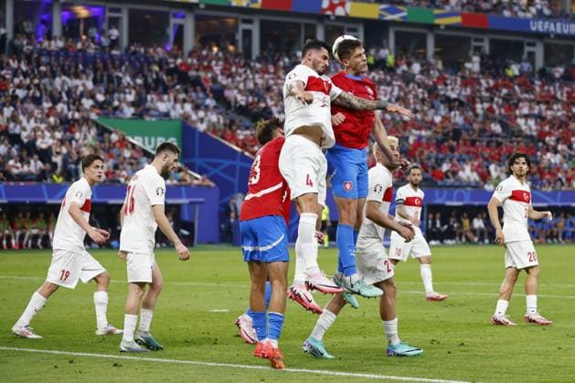 HAMBURG, Volksparkstadium ,26-06-2024 , European Football Championship Euro2024, Group stage match no.36 between Czechia and Turkiye, Turkiye player Samet Akaydin Czechia - Turkiye (Euro2024)  x25606326x Copyright: