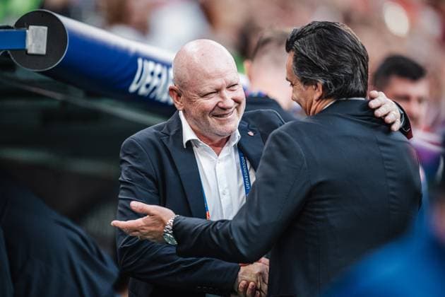 Soccer Men UEFA European Football Championship 2024 Group F Czech Republic vs Turkey 26 06 2024 v l Coach Ivan Hasek Czech Republic and Coach Vincenzo Montella Turkey before the match Berlin Olympiastadion Berlin Germany
