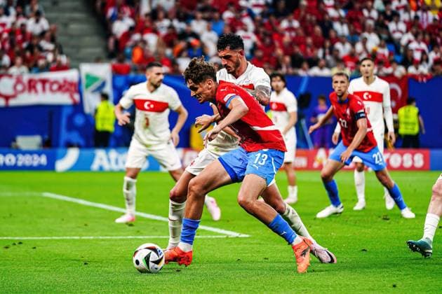 Mojmir Chytil Czech Republic, 13 , Samet Akaydin Turkey, 04 GER, Czech Republic vs Turkey, European Football Championship, UEFA Euro 2024, Matchday 3, 26 06 2024 GER, Czech Republic vs Turkey, European Football Championship, UEFA Euro 2024, Matchday 3, 26 06 2024 Hamburg Copyright: xEibner-Pressefoto MarcelxvonxFehrnx EP_MFN
