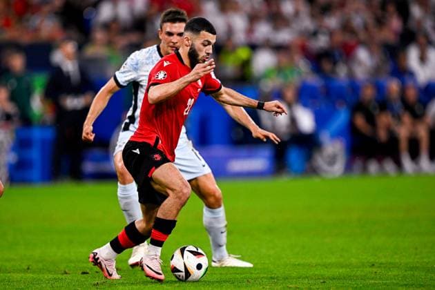 2024-06-26 Georgia v Portugal - Group F - UEFA EURO, EM, Europameisterschaft,Fussball 2024 GELSENKIRCHEN, GERMANY - JUNE 26: Georges Mikautadze of Georgia runs with the ball during the Group F - UEFA EURO 2024 match between Georgia and Portugal at Arena AufSchalke on June 26, 2024 in Gelsenkirchen, Germany. (Photo by Pablo Morano BSR Agency) Gelsenkirchen Germany Content not available for redistribution in The Netherlands directly or indirectly through any third parties. Copyright: xBSRxAgencyx