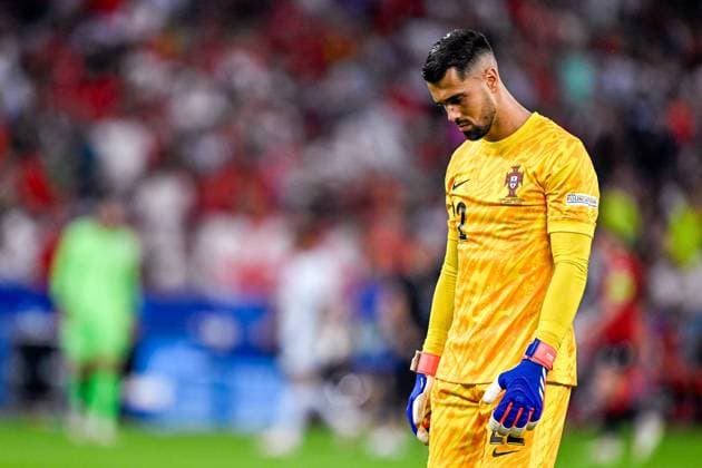 2024-06-26 Georgia v Portugal - Group F - UEFA EURO, EM, Europameisterschaft,Fussball 2024 GELSENKIRCHEN, GERMANY - JUNE 26: Diogo Costa of Portugal looks dejected during the Group F - UEFA EURO 2024 match between Georgia and Portugal at Arena AufSchalke on June 26, 2024 in Gelsenkirchen, Germany. (Photo by Pablo Morano BSR Agency) Gelsenkirchen Germany Content not available for redistribution in The Netherlands directly or indirectly through any third parties. Copyright: xBSRxAgencyx