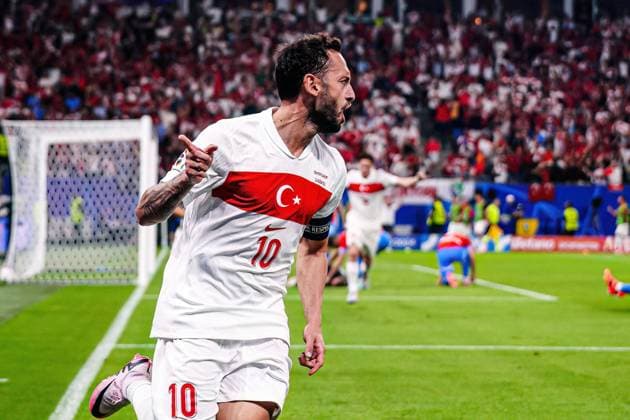 Goal celebration Hakan Calhanoglu Turkey, 10 after goal to 0 1 GER, Czech Republic vs Turkey, European Football Championship, UEFA Euro 2024, match day 3, 26 06 2024 GER, Czech Republic vs Turkey, European Football Championship, UEFA Euro 2024, match day 3, 26 06 2024 Hamburg Copyright: xEibner-Pressefoto MarcelxvonxFehrnx EP_MFN