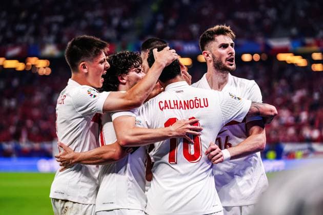 Goal celebration Turkey after scoring 0 1 Hakan Calhanoglu Turkey, 10 GER, Czech Republic vs Turkey, European Football Championship, UEFA Euro 2024, Matchday 3, 26 06 2024 GER, Czech Republic vs Turkey, European Football Championship, UEFA Euro 2024, Matchday 3, 26 06 2024 Hamburg Copyright: xEibner-Pressefoto MarcelxvonxFehrnx EP_MFN