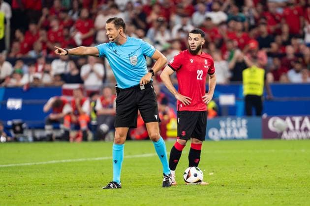 GER, Euro 2024, Group F, Georgia GEO vs Portugal PRT 26 06 2024, Veltins Arena Arena AufSchalke , Gelsenkirchen, GER, Euro 2024, Group F, Georgia GEO vs Portugal PRT In the picture Mikautadze Georges Georgia Georgia GEO, 22 at the penalty kick nordphotoxGmbHxx xChristianxSchulze nph000300