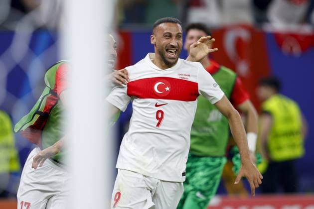 HAMBURG, Volksparkstadium ,26-06-2024 , European Football Championship Euro2024, Group stage match no.36 between Czechia and Turkiye, Turkiye player Cenk Tosun celebrating his goal 1-2 Czechia - Turkiye (Euro2024)  x25607098x Copyright: