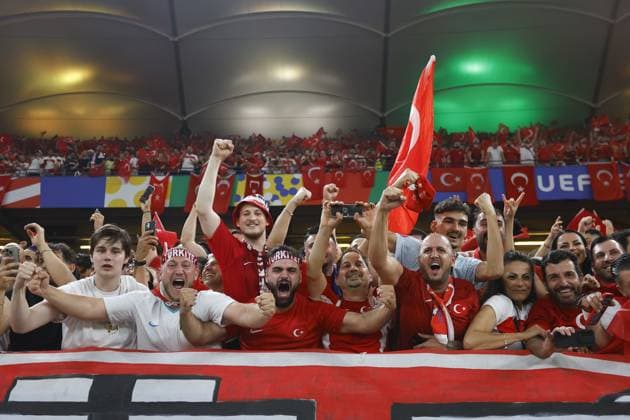 HAMBURG, Volksparkstadium ,26-06-2024 , European Football Championship Euro2024, Group stage match no.36 between Czechia and Turkiye, Turkiye supporters celebrating win 1-2 Czechia - Turkiye (Euro2024)  x25607294x Copyright: