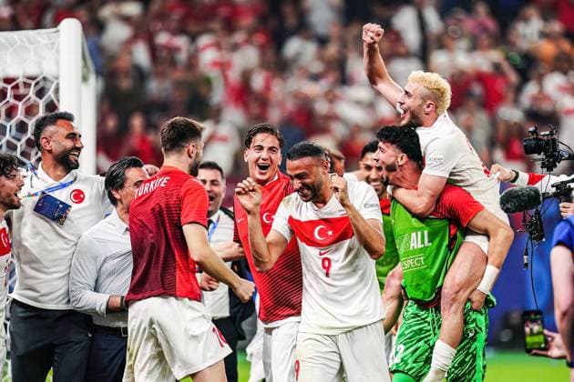 Turkey cheers after victory end of match GER, Czech Republic vs Turkey, European Football Championship, UEFA Euro 2024, match day 3, 26 06 2024 GER, Czech Republic vs Turkey, European Football Championship, UEFA Euro 2024, match day 3, 26 06 2024 Hamburg Copyright: xEibner-Pressefoto MarcelxvonxFehrnx EP_MFN