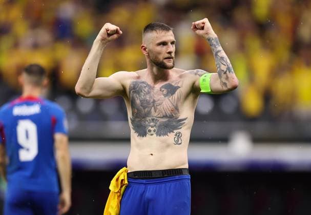26 06 2024, European Football Championship, UEFA EURO 2024, Slovakia Romania, Group E, Arena Frankfurt, v l , Milan Skriniar Slovakia celebrates reaching the round of 16 Copyright: HMBxMedia