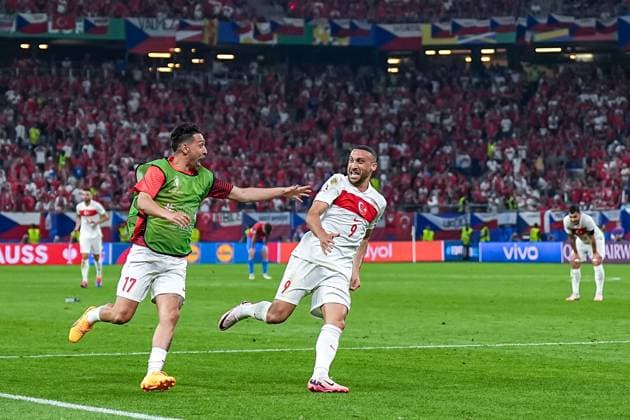 Hamburg, Germany, June 26th 2024: Cenk Tosun (9 Turkiye) celebrates with teammates after scoring his team second goal meaning the entry into the Round 16 during the UEFA EURO, EM, Europameisterschaft,Fussball 2024 Germany Group F match between Czechia and Turkiye at Volksparkstadion in Hamburg, Germany. (Daniela Porcelli SPP)  Copyright: xDanielaxPorcellix xSPPx spp-en-DaPoSp-20240626-DP202692