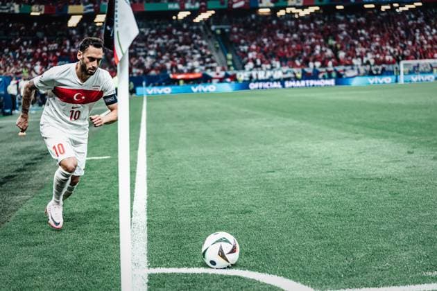 Soccer Men UEFA European Football Championship 2024 Group F Czech Republic vs Turkey 26 06 2024 Hakan Calhanoglu 10, Turkey at corner kick Berlin Olympiastadion Berlin Germany