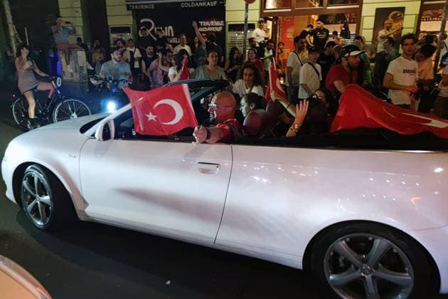 Berlin, Germany, 26 06 2024 Kreuzberg European Football Championship 2024, Group F, Turkey Czech Republic Turks celebrate their teams victory and their place in the round of 16 Copyright: xdtsxNachrichtenagenturx dts_41897