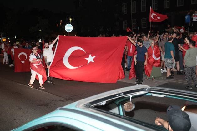 EM 2024 3 European Championship match Turkey vs Czech Republic Celebrating fans in Duisburg Marxloh FOR EDITORIAL PURPOSES ONLY EDITORIAL USE ONLY p EM 2024 3 European Championship match Turkey vs Czech Republic Celebrating fans on Wednesday June 26, 2024 in Duisburg Marxloh Photo Frank Oppitz FUNKE Foto Services p Sport Deutschland NRW Duisburg Copyright FrankxOppitz Copyright: FrankxOppitz doc7w1jpbw81hkutbtvjtw ,EDITORIAL USE ONLY Copyright: FrankxOppitz
