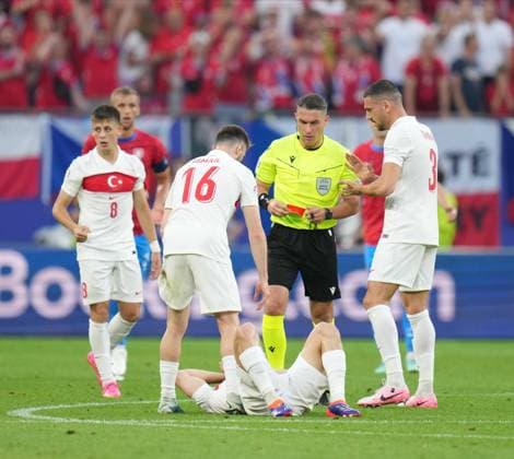 Referee Istvan Kovacs during UEFA EURO, EM, Europameisterschaft,Fussball 2024 Group F football match between Turkiye and Czechia at Volksparkstadion in Hamburg, Germany, on 26 June, 2024. (Mehmet Sirin Toplaoglu - Depo Photos) 18364595