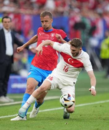 Turkiye s player Ismail Yuksek during UEFA EURO, EM, Europameisterschaft,Fussball 2024 Group F football match between Turkiye and Czechia at Volksparkstadion in Hamburg, Germany, on 26 June, 2024. (Mehmet Sirin Toplaoglu - Depo Photos) 18364600