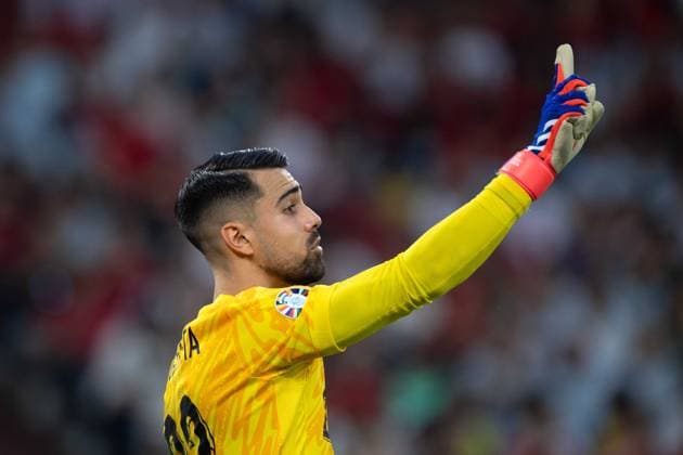 Goalkeeper DIOGO COSTA POR gestures, gesticulates, Group Stage Group F Georgia GEO Portugal POR 2 0 on 26 06 2024 Stadion Auf Schalke in Gelsenkirchen, Football UEFA EURO 2024 GERMANY from 14 06 2024 14 07 2024 Â