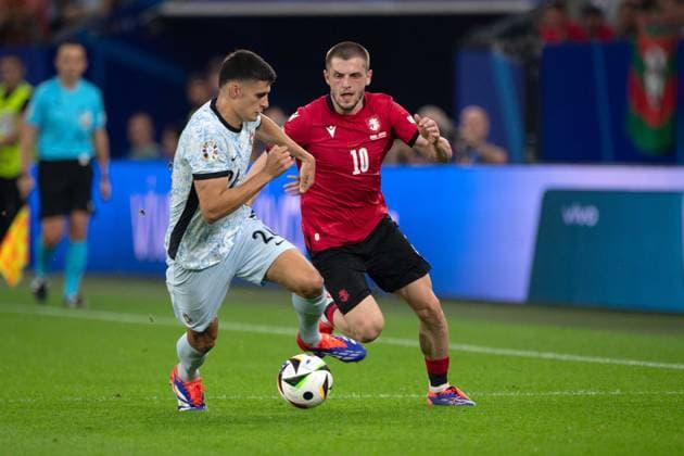 Giorgi Chakvetadze GEO vs Antonio SILVA POR , Action, Duel, Group Stage Group F Georgia GEO Portugal POR 2 0 on 26 06 2024 Stadion Auf Schalke in Gelsenkirchen, Football UEFA EURO 2024 GERMANY from 14 06 2024 14 07 2024 Â