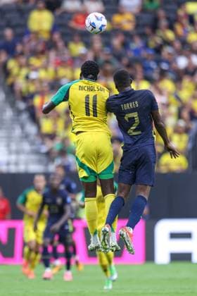 June 26, 2024, Las Vegas, Nevada, UNITED STATES: Torres of Ecuador and Shamar Nicholson of Jamaica match in Group B of the Copa America at the .Allegiant Stadium in Las Vegas in the United States this Wednesday, June 26, 2024 Las Vegas UNITED STATES - ZUMAv122 20240626_aap_v122_084 Copyright: xWilliamxVolcovx