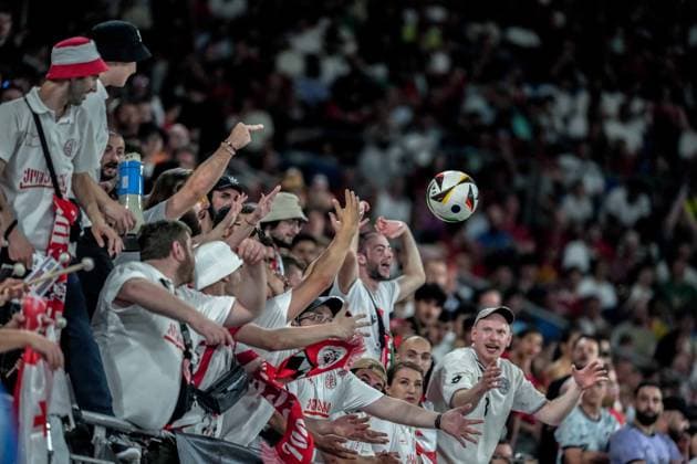 EURO 2024 - Matchday 3, Group F: Georgia vs. Portugal A ball is sent in the stands during the EURO 2024 Matchday 3, Group F match between Georgia and Portugal on 26 June 2024, at Arena AufSchalke, in Gelsenkirchen, Germany Gelsenkirchen Arena AufSchalke Germany Copyright: xAlexandraxFechetex DSC03689