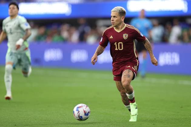 Venezuela gegen Mexiko 26. Juni 2024 Inglewood USA, Copa America Venezuela gegen Mexiko Yeferson Soteldo aus Venezuela Foto von Mark Leech Inglewood Kalifornien USA  Copyright: xMarkxLeechxOffside