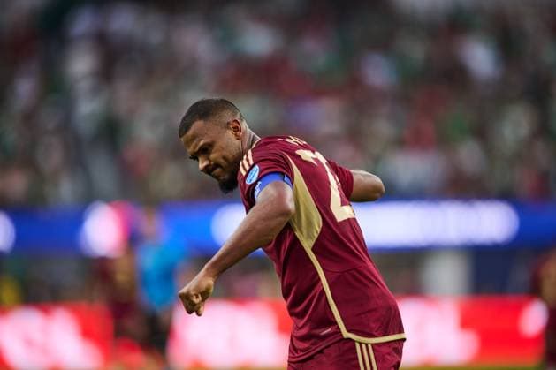 RECORD DATE NOT STATED Copa America USA 2024 Venezuela vs Mexico Salomon Rondon celebrates his goal 1-0 of Venezuela during the CONMEBOL Copa America 2024 group B match between Venezuela and Mexico, at SoFi Stadium, on June 26, 2024 in Inglewood, California, United States. INGLEWOOD CALIFORNIA UNITED STATES  Copyright: xJorgexMartinezx 20240626212728_CA_GB_2024_VEN_MEX_RONDON216