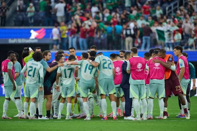 RECORD DATE NOT STATED Copa America USA 2024 Venezuela 1-0 Mexico Cesar Huerta, Santiago Gimenez, Orbelin Pineda, Israel Reyes of Mexico during the CONMEBOL Copa America 2024 group B match between Venezuela and Mexico, at SoFi Stadium, on June 26, 2024 in Inglewood, California, United States. INGLEWOOD CALIFORNIA UNITED STATES  Copyright: xJorgexMartinezx 20240626220634_CA_GB_2024_VEN_MEX_PINEDA256