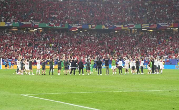 Euro 2024 - Turkey v Czechia Turkiye s players celebrate their victory after UEFA EURO, EM, Europameisterschaft,Fussball 2024 Group F football match between Turkiye and Czechia at Volksparkstadion in Hamburg, Germany, on 26 June, 2024. Photo by Mehmet Sirin Toplaoglu Depo Photos ABACAPRESS.COM Hamburg Germany  Copyright: xDepoxPhotos ABACAx