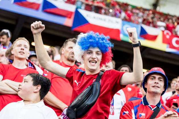 Czechia v Turkey, UEFA EURO, EM, Europameisterschaft,Fussball 2024, Hamburg, Germany Hamburg, Germany. 26th, June 2024. Football fans of Czechia seen on the stands during the UEFA Euro 2024 match in Group F between Czechia and Turkey at Volksparkstadion in Hamburg. Hamburg Germany  Copyright: xGonzalesxPhoto LassexLagonix