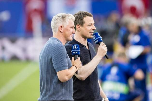 Czechia v Turkey, UEFA EURO, EM, Europameisterschaft,Fussball 2024, Hamburg, Germany Hamburg, Germany. 26th, June 2024. Ex-footballer and now football pundit Bastian Schweinsteiger seen at the UEFA Euro 2024 match in Group F between Czechia and Turkey at Volksparkstadion in Hamburg. Hamburg Germany  Copyright: xGonzalesxPhoto LassexLagonix
