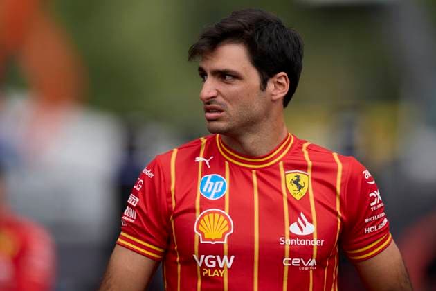 F1 Grand Prix of Austria - Previews Carlos Sainz of Spain and Scuderia Ferrari arrives in the Paddock during previews ahead the F1 Grand Prix of Austria at Red Bull Ring on June 27, 2024, in Spielberg, Austria. Spielberg Red Bull Ring Spielberg Austria RL_GPF1AT24_00045 Copyright: xRicardoxLarreinax