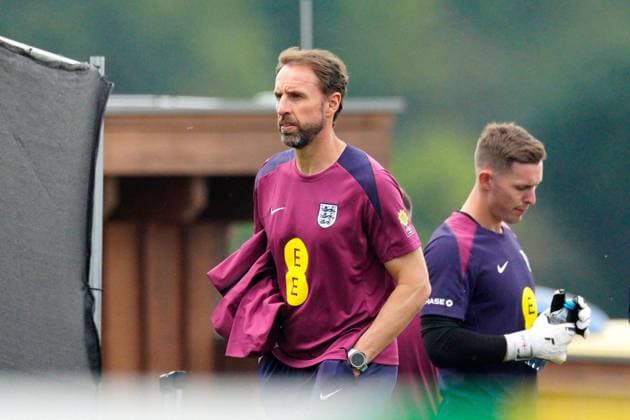 England manager Gareth Southgate England Training, UEFA European Championship, EM, Europameisterschaft 2024, Football, Spa & Golf Resort Weimarer Land, Blankenhain, Germany, 27 Jun 2024 EDITORIAL USE ONLY No use with unauthorised audio, video, data, fixture lists, club league logos or live services. Online in-match use limited to 120 images, no video emulation. No use in betting, games or single club league player publications. Copyright: xDavexShopland Shutterstockx 14559245h