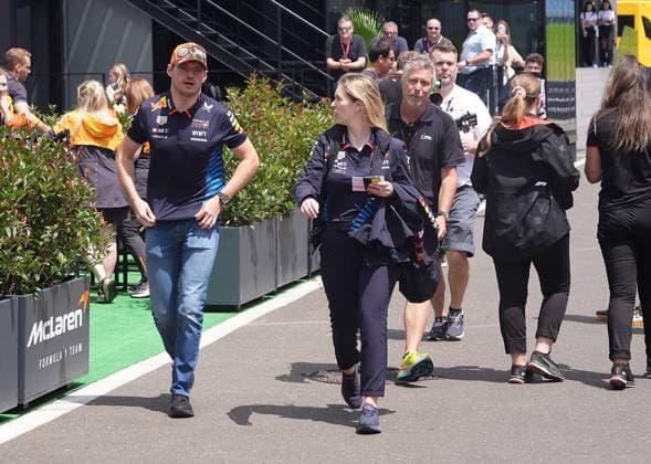Formula 1 Austrian Grand Prix 2024 27 06 2024, Red Bull Ring, Spielber, Formula 1 Austrian Grand Prix 2024 , in the picture Max Verstappen NLD , Oracle Red Bull Racing is late and runs to the press conference nordphotoxGmbHx xBratic nph00250