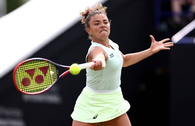Jasmine Paolini of Italy during their Quarter Final match. Rothesay International Eastbourne, Day 5, Tennis, Devonshire Park, Eastbourne, UK - 27 June 2024  Copyright: xJamesxMarsh Shutterstockx 14555505al