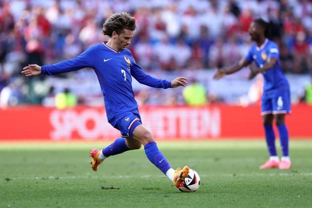 France - Poland Antoine Griezmann of France in action during the UEFA EURO, EM, Europameisterschaft,Fussball 2024 Group D match between France and Poland at BVB Stadion Dortmund on June 25, 2024 in Dortmund, Germany . Dortmund BVB Stadion Dortmund Germany Copyright: xMarcoxCanonierox